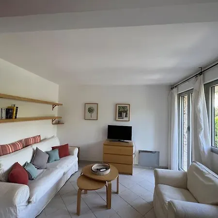 アパート Avec Jardin Au Coeur De Saint-tropez. サントロペ